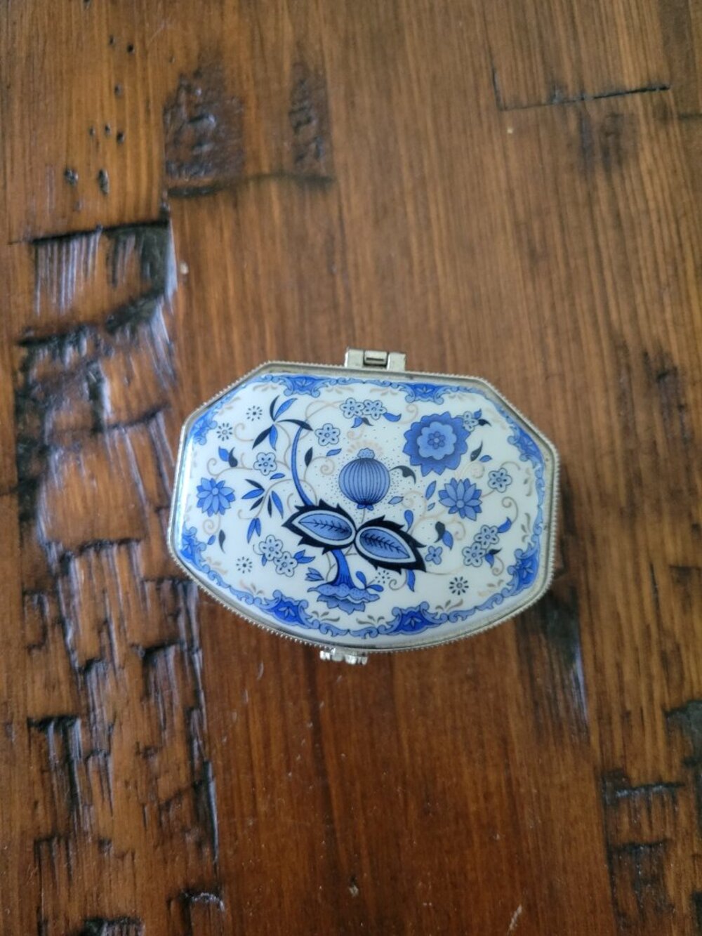Vintage small hinged Trinket Box
